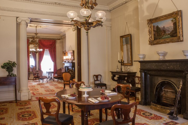 mhm-parlor-2016-devries